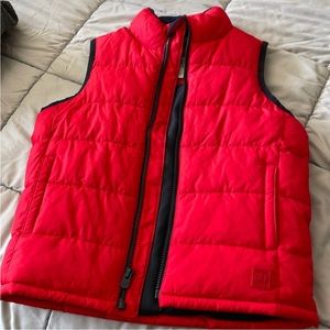 Boys GAP vest in Red Sz M